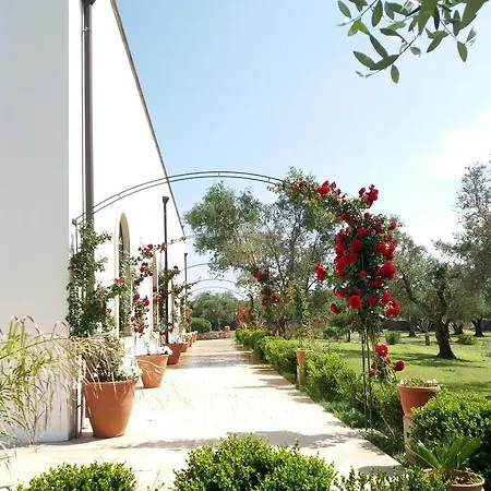 مزرعة للإقامة Masseria Montevergine