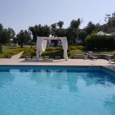 مزرعة للإقامة Masseria Montevergine *